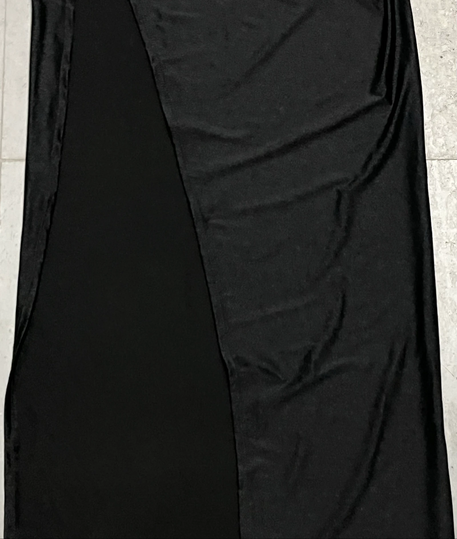 Vestido largo negro abierto  – photo 3
